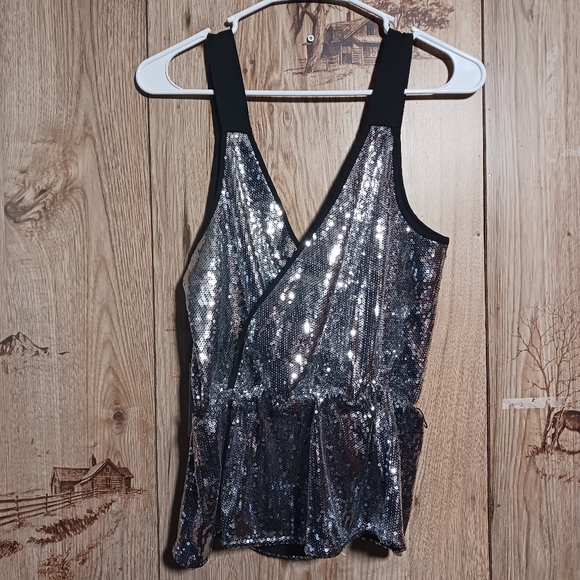 NWT Chelsea 28 Sequin Cross Fron Peplum Tank Top Size Small - Picture 4 of 10